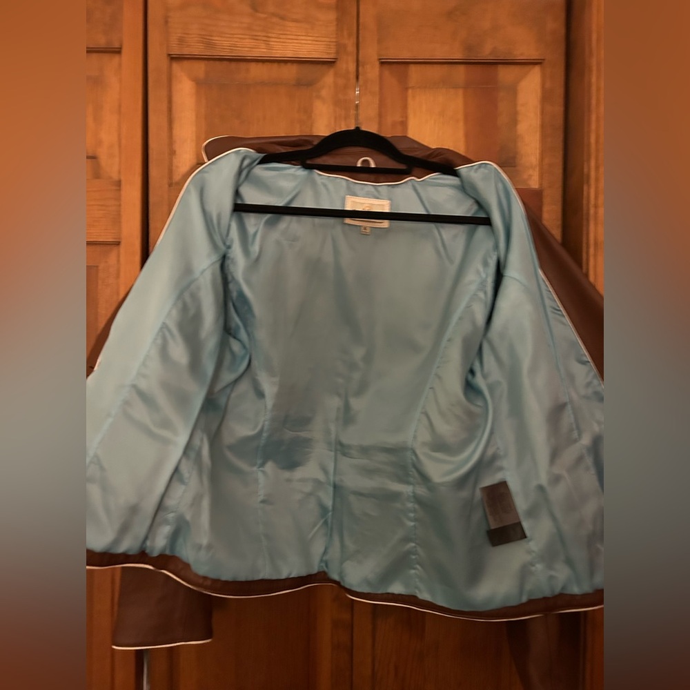 Wilson’s Leather Women’s XL Y2K Inspired Brown Leather Jacket W/ Blue Interior - Picture 13 of 16